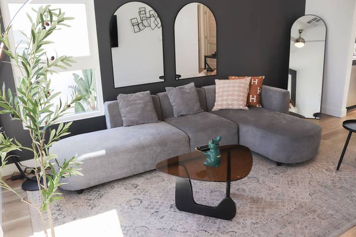 Apartamento de vacaciones para 3 personas, con balcón además de jardín y piscina, Familias con niños - 1