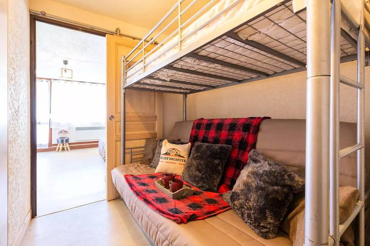 Gîte pour 5 personnes, avec vue dans Office De Tourisme De Saint Laurent Soulan - 4