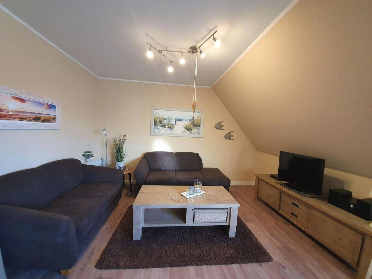 Ganze Ferienwohnung, Poseidon - Ferienwohnung Poseidon auf Föhr: Balkon, Garten, Parkplatz, Wlan in Wrixum, Föhr