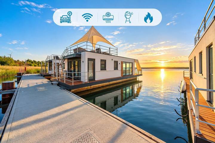 Ferienhaus für 4 Personen, mit Terrasse und Seeblick sowie Ausblick in Vetschau