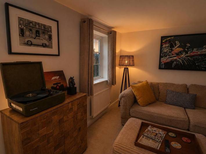 Location de vacances pour 11 personnes, avec jardin et vue, animaux acceptés à Silverstone - 2