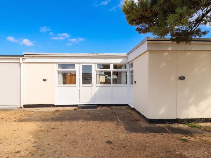 Lodge für 6 Personen mit Pool in Carmarthenshire