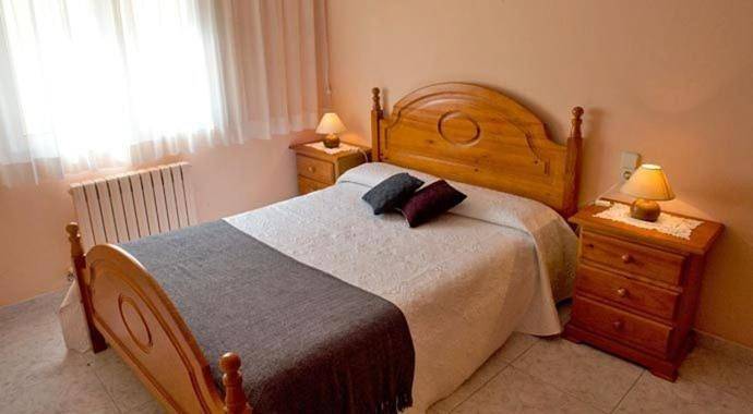 Gîte pour 6 personnes, avec piscine ainsi que terrasse et jardin à Santa Pau - 2
