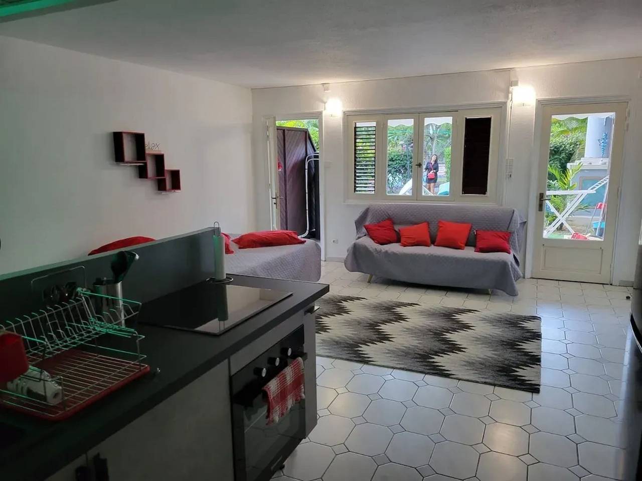 Studio entier, Studio charmant à Saint-François, 42 m² avec piscine partagée. in Saint-François, Guadeloupe