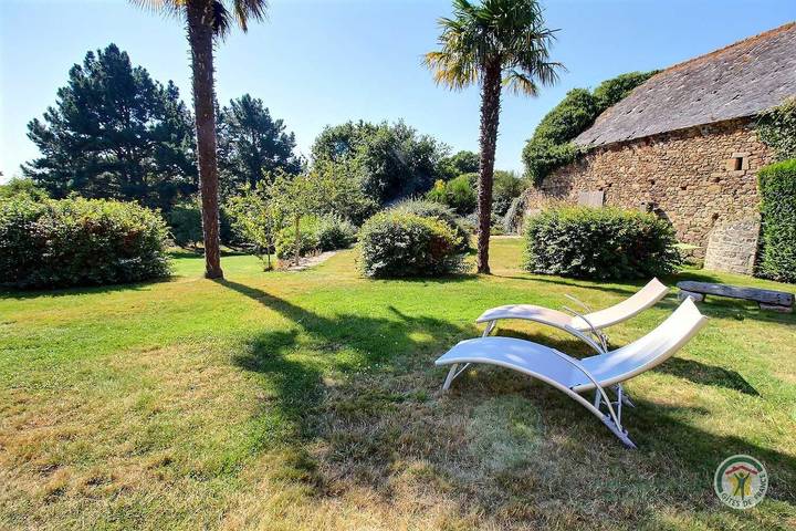 Gîte pour 8 personnes, avec Jardin à Pléven - 4