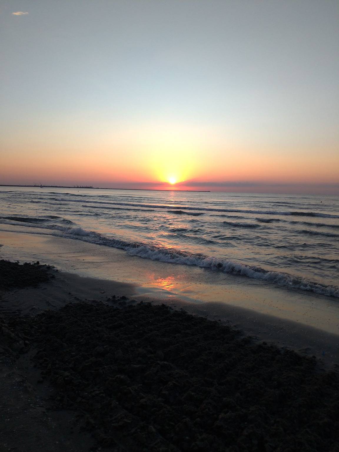 Appartamento intero, Appartamento bilocale, mass 5 adulti, splendida vista sulla spiaggia e sul mare in Costanza (Romania)