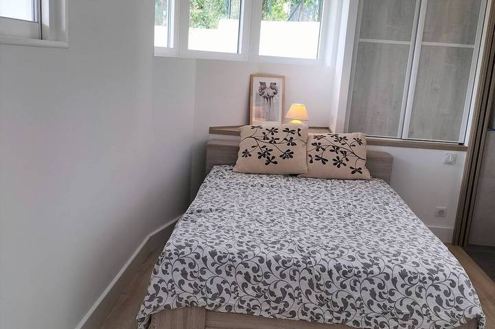 Gîte pour 4 personnes, avec jardin à Carros - 2