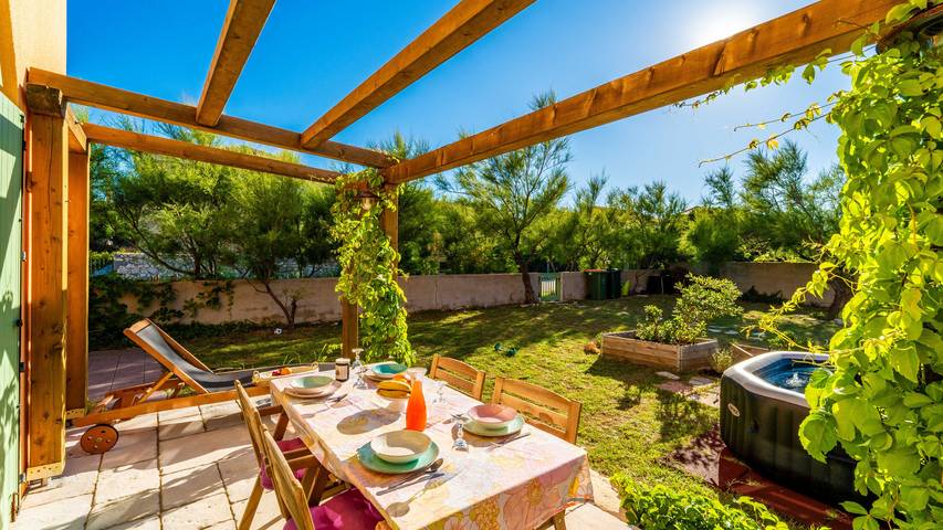 Villa für 4 Personen, mit Garten und Terrasse sowie Whirlpool in Razanac - 3