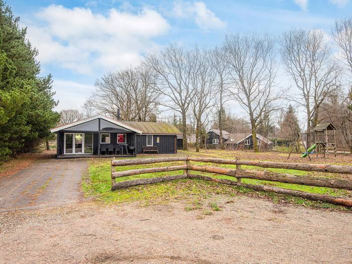 Ferienhaus für 6 Personen, mit Terrasse in Kvie Sø