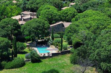 Gîte pour 2 personnes, avec jardin ainsi que vue et piscine à Montaren-et-Saint-Médiers