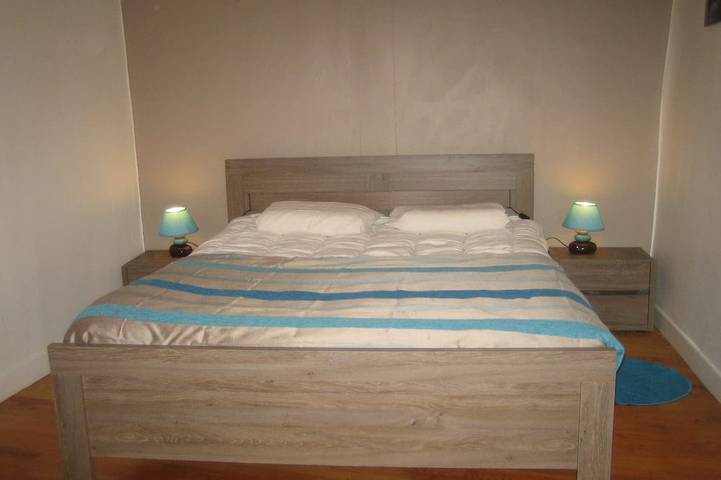 Location de vacances pour 11 personnes, avec jardin et sauna ainsi que jacuzzi et terrasse à Perles-et-Castelet - 3