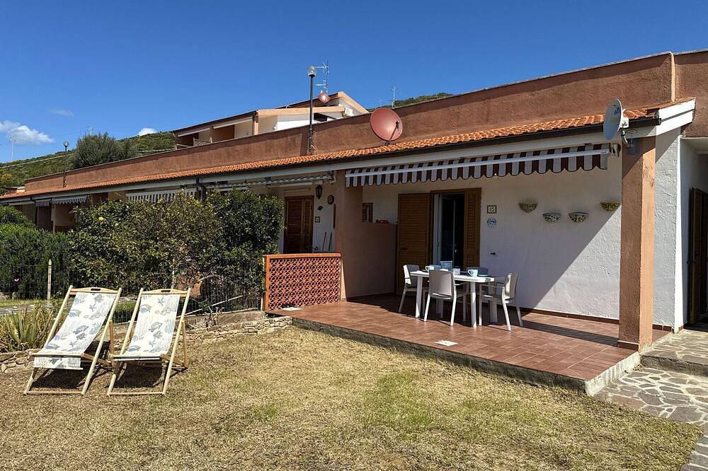 Ganze Wohnung, Sunset Coast - with breathtaking sea views! in Innamorata, Elba