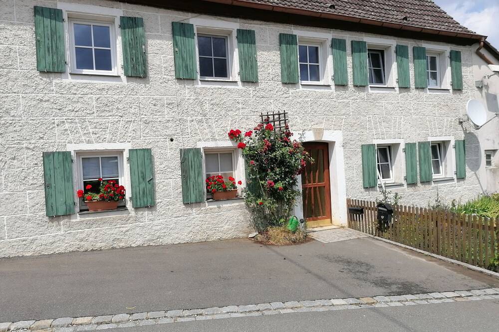 Ferienhaus  Wastlhof    91355 Möchs 11 in Hiltpoltstein, Frankenalb
