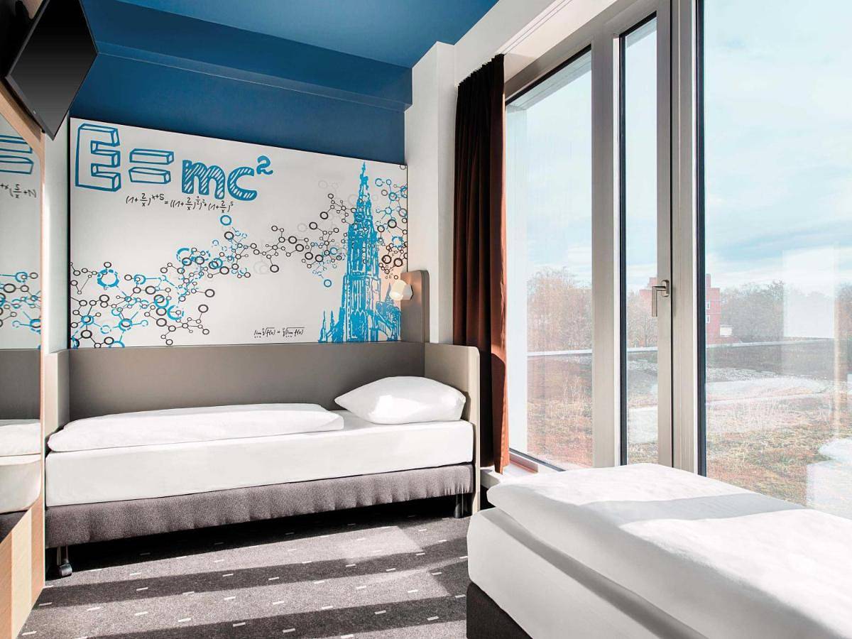B&B Hotel Ulm in Ulm, Schwaben