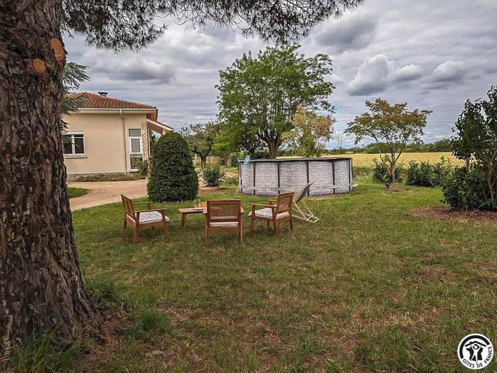 Maison de vacances pour 4 personnes, avec Terrasse ainsi que Jardin et Piscine