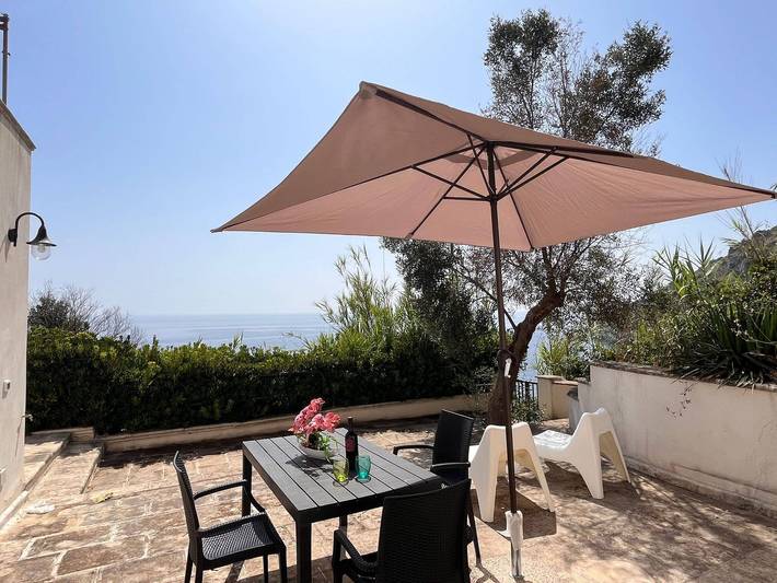 Location de vacances pour 4 personnes, avec vue sur l’océan et balcon/terrasse, animaux acceptés à Tricase - 2