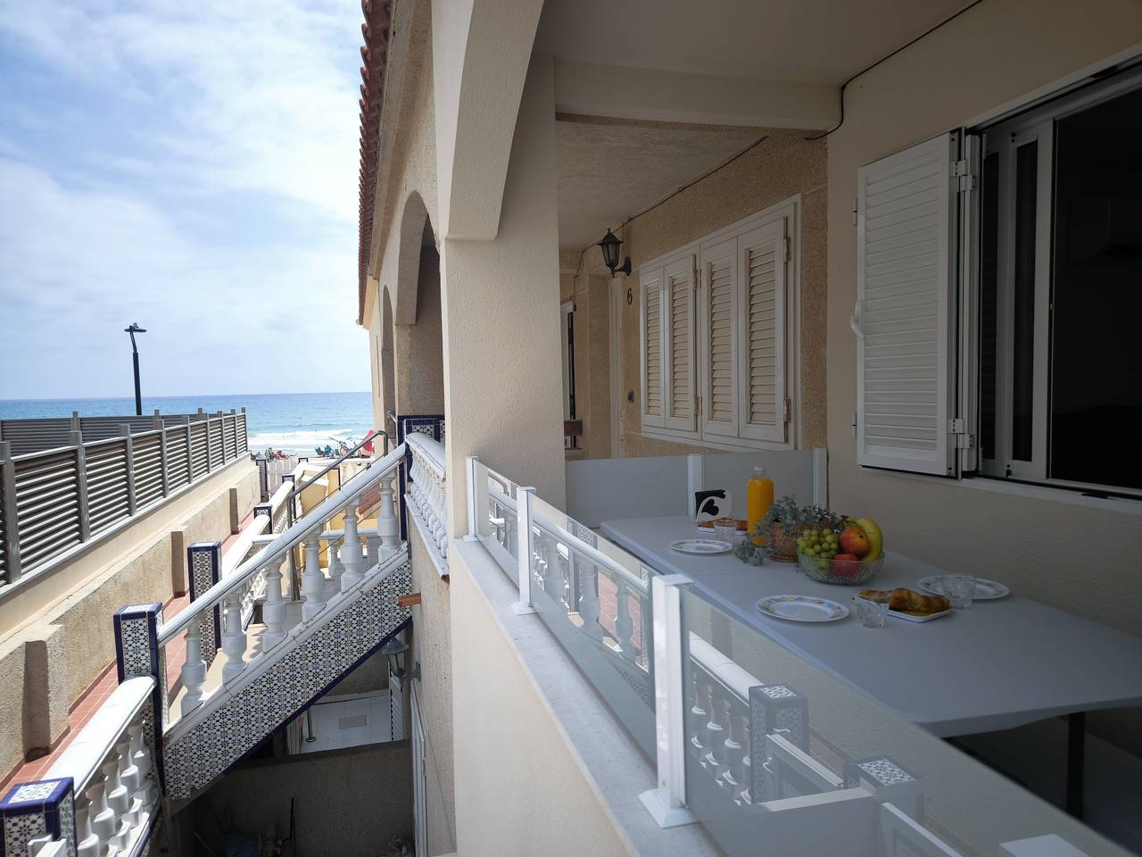 Entire apartment, Seaside Terraced Bungalow in La Mata in Torrevieja, Costa Blanca