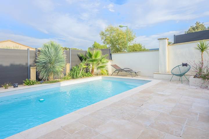 Ganze Wohnung, Angrenzendes Ferienhaus mit privatem Pool in Apt, Regionaler Naturpark Luberon