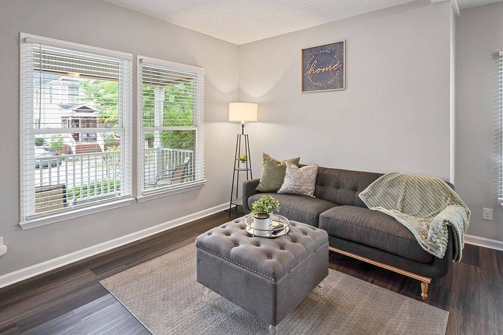 3-5 Mins from Downtown Cozy Clean & Newly Renovated 2 level Home in Greensboro, Guilford County