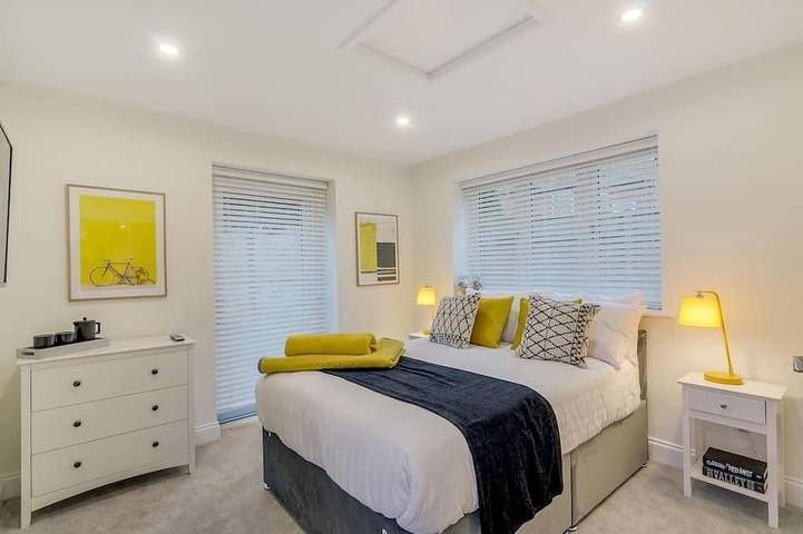 Stunning, spacious 6 bedroom home w/garden & parking in Parroquia de Fleggburgh, Great Yarmouth