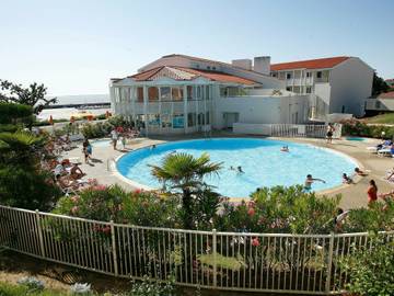 Gîte pour 4 personnes, avec piscine ainsi que vue sur l’océan et balcon/terrasse à Fouras