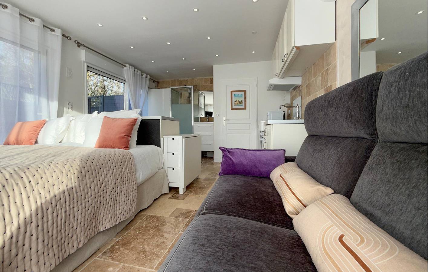 Appartement confortable à Fondettes avec Wi-Fi, télévision, terrasse et parking in Fondettes, Région de Tours