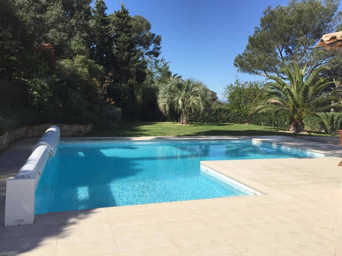 Five-Bedroom Villa in Boulouris, Saint-Raphaël