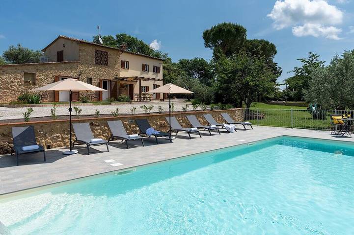 Casa vacanza per 10 persone, con giardino, con animali domestici in Pomarance