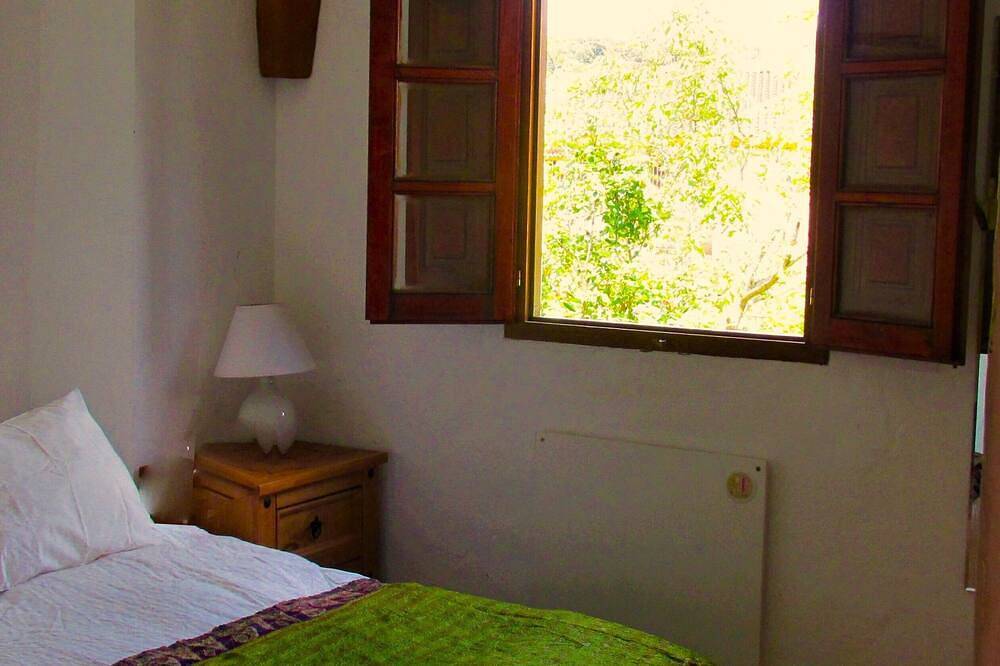 Ganze Wohnung, Ruhige ländliche Stelle, ideal zum Entspannen, aber dennoch in der Nähe von Ronda in Benalauría, Los Alcornocales