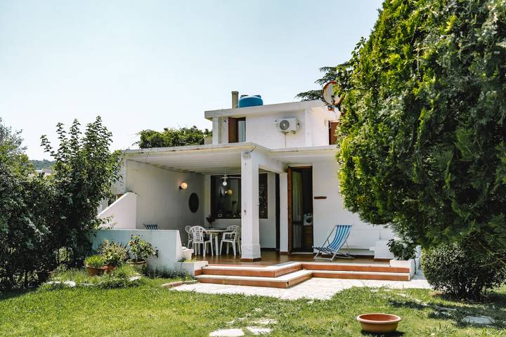 Casa vacanze "Villa Margherita" con 2 terrazze private e Wi-Fi in Geremeas, Maracalagonis