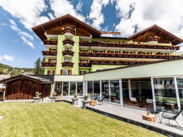 Hotel für 2 Personen, mit Balkon und Terrasse sowie Garten und Seeblick in Valbella