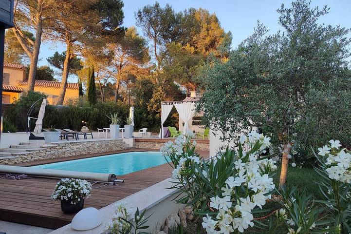 Location de vacances pour 4 personnes à Saint-Maximin (Nimes)