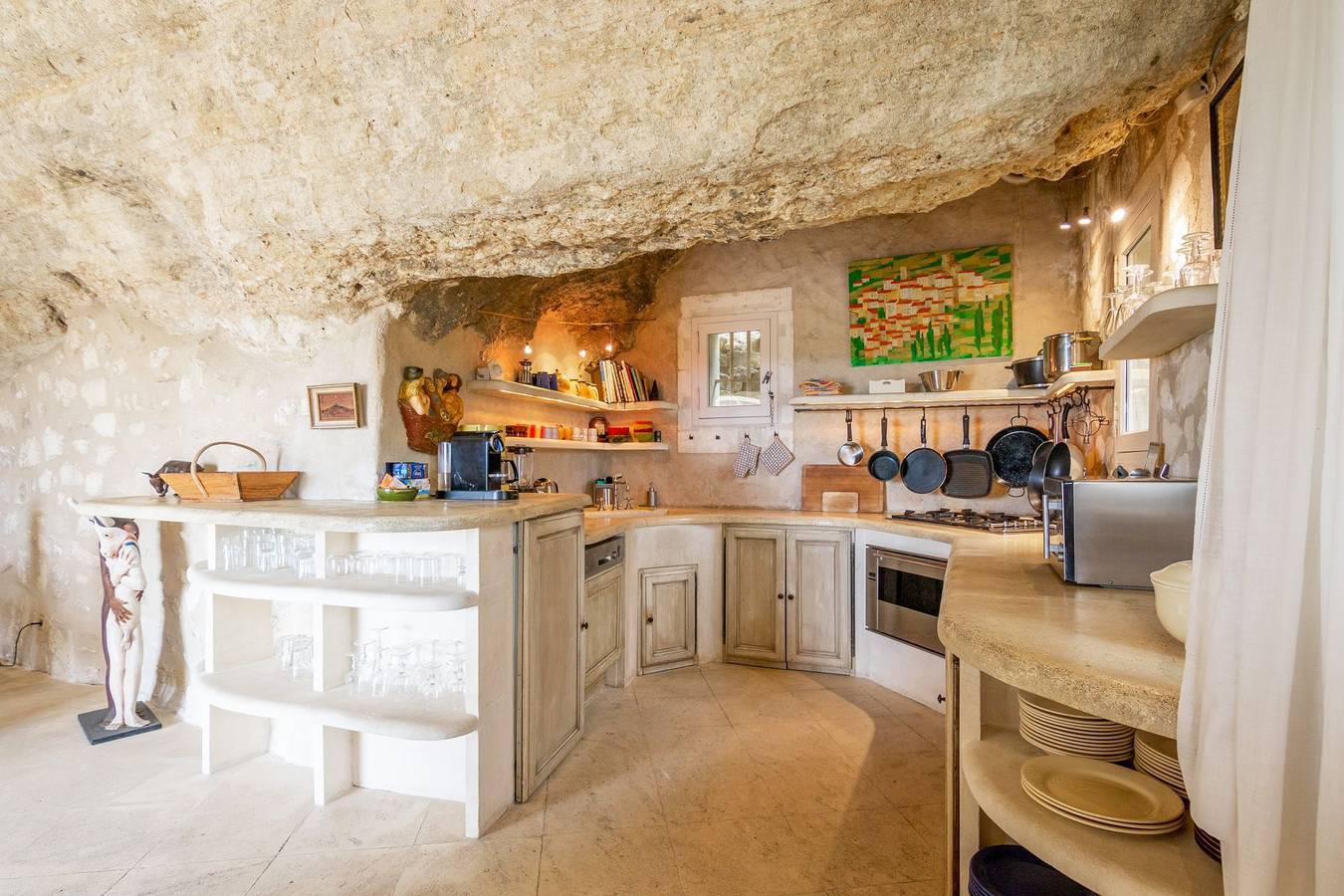 Les Rochers in Les Baux-de-Provence, Region de Arles
