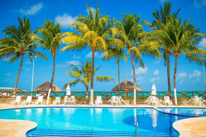 Bungalow für 9 Personen, mit Terrasse und Pool sowie Sauna und Garten in Brasilien