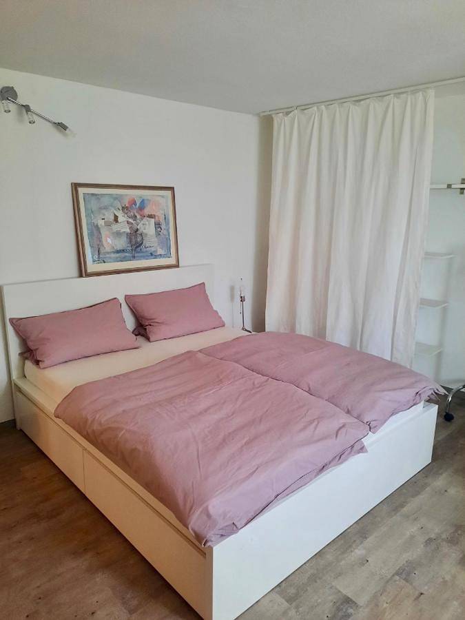 Ferienwohnung für 3 Personen in Ettringen - 2