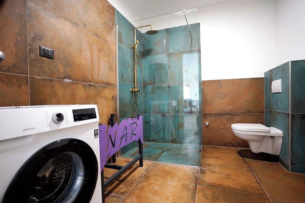 Ganze Wohnung, Geräumiges Appartment mit 2 Schlafzimmern und Meerblick nahe Opatija in Kastav, Primorje-Gorski Kotar