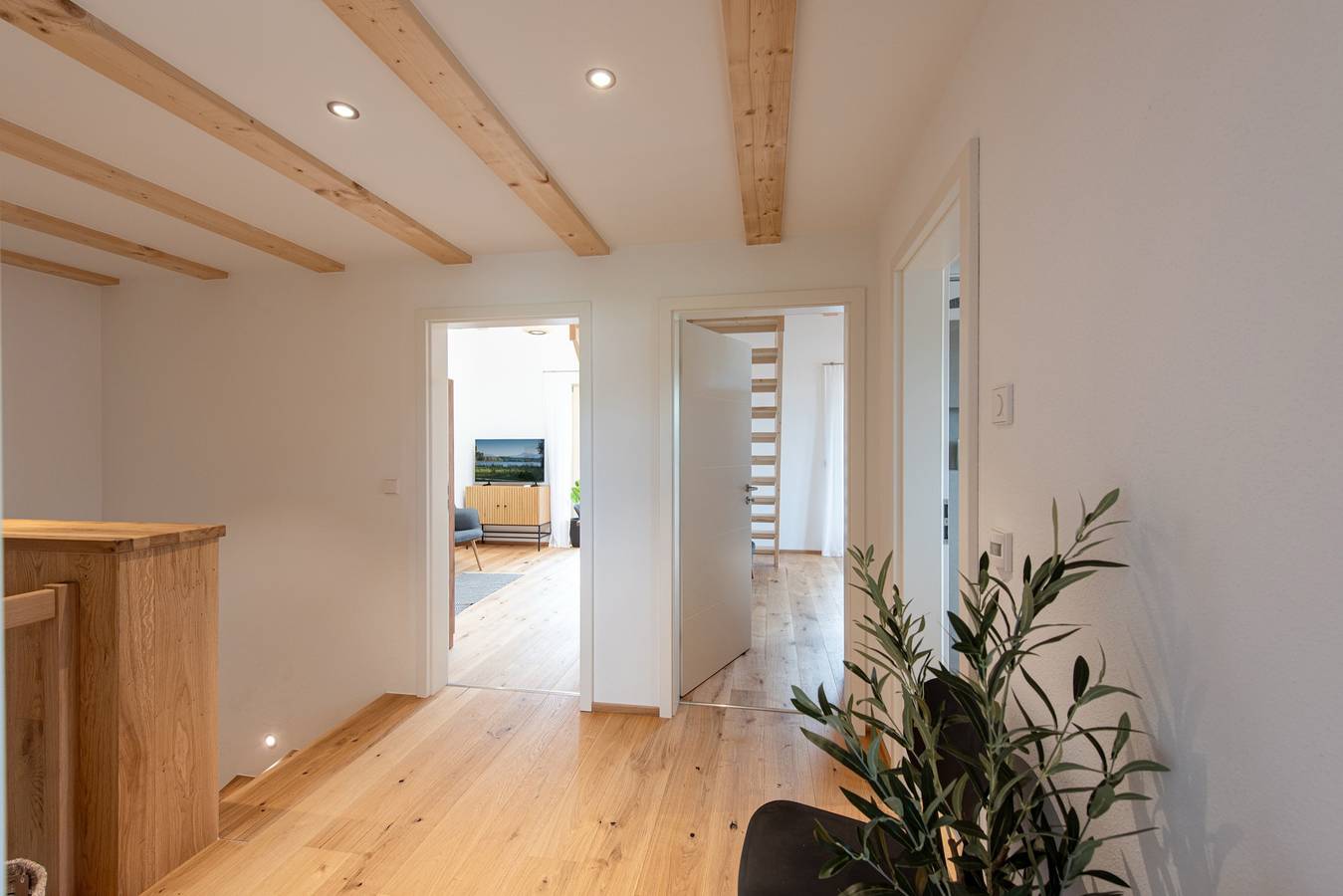 Ganze Ferienwohnung, Chiemseefeeling - Ferienhaus A 170 qm für max. 6 Personen in Übersee, Chiemsee