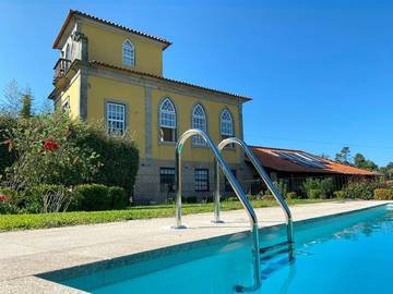 Casa rural para 8 personas, con piscina además de jardín y vistas en Penafiel