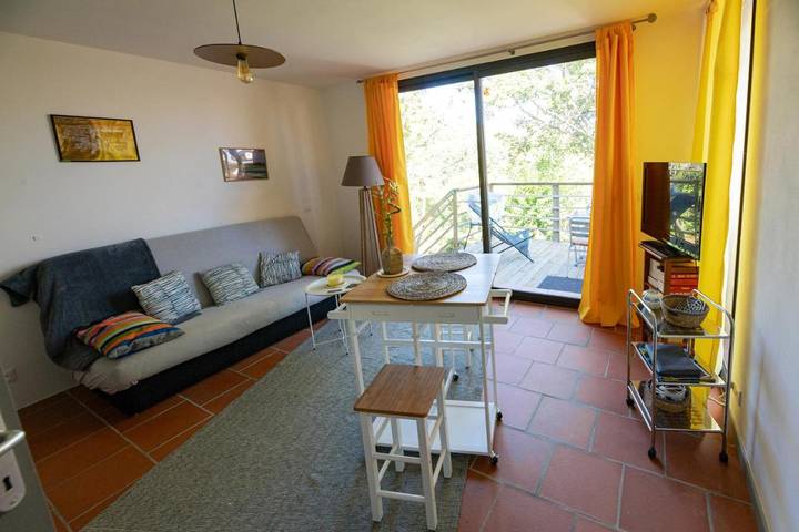 Location de vacances pour 2 personnes, avec piscine à Pardailhan - 2