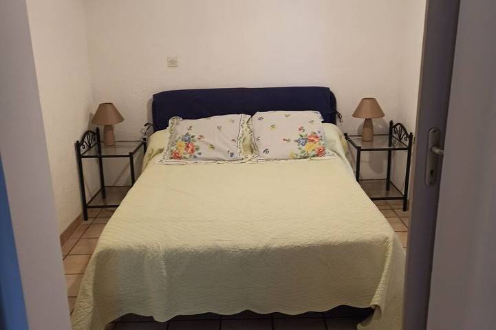 Location de vacances pour 3 personnes, animaux acceptés à Calvi - 2