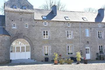 Agriturismo pour 7 personnes, avec jardin à Ouffet