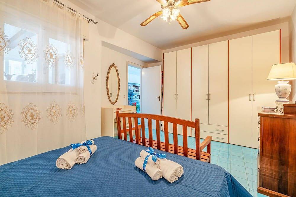 Appartement entier, Appartement confortable à Ischia avec Wi-Fi in Ischia Ville, Ischia