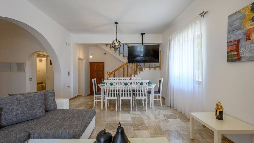 Location de vacances pour 10 personnes, avec jardin et piscine dans Keratokambos - 3