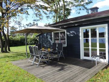 Ferienhaus für 5 Personen, mit Garten und Ausblick sowie Terrasse und Seeblick, kinderfreundlich in Nordrhein-Westfalen