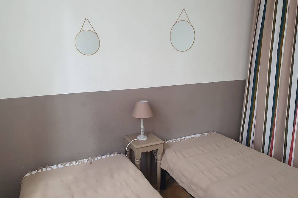 Comfortabel huisje met gedeeld verwarmd zwembad tussen Sarlat en Cahors in Salviac, Lot