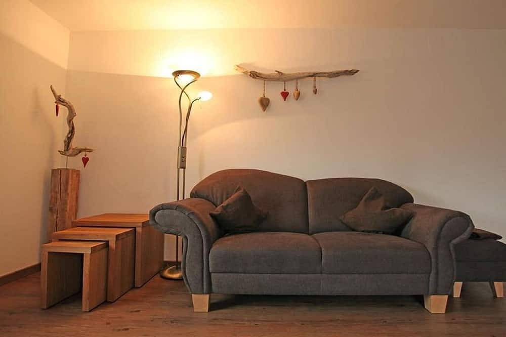 Ganze Wohnung, \"Elisabeth\" Fewo/1 Schlafraum/Dusche, Wc - Dreitorspitz, Haus in Krün, Bayerische Alpen