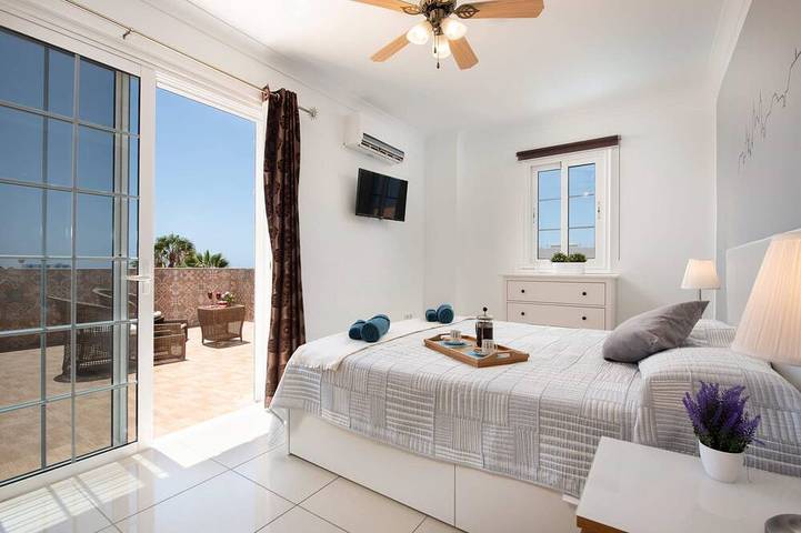 Villa Naranja avec piscine privée chauffée, vue sur la mer in Callao Salvaje, Adeje