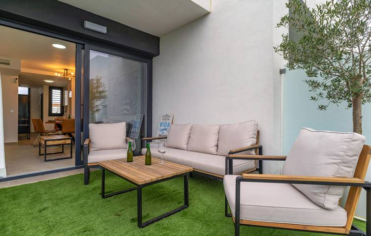 Gîte pour 8 personnes, avec piscine ainsi que terrasse et jardin à Zahara de los Atunes - 4