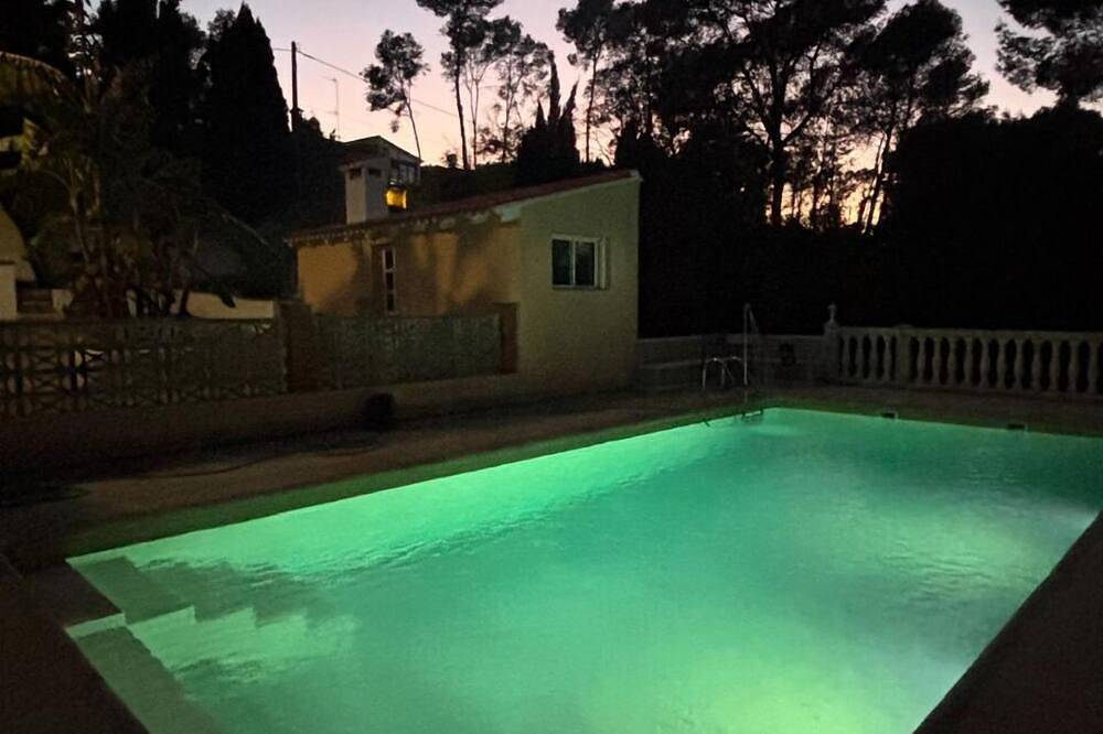Hermosa villa privada con piscina (10x5), casa de huéspedes, cerca de Valencia / playa in Carcagente, Costa de Valencia