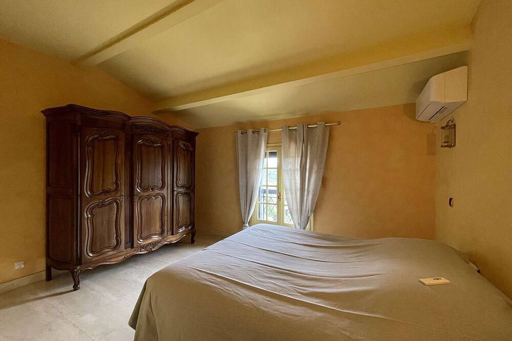 Villa d'Exception avec Piscine Privée, Jacuzzi et Climatisation in Ucel, Parc naturel régional des Monts d'Ardèche